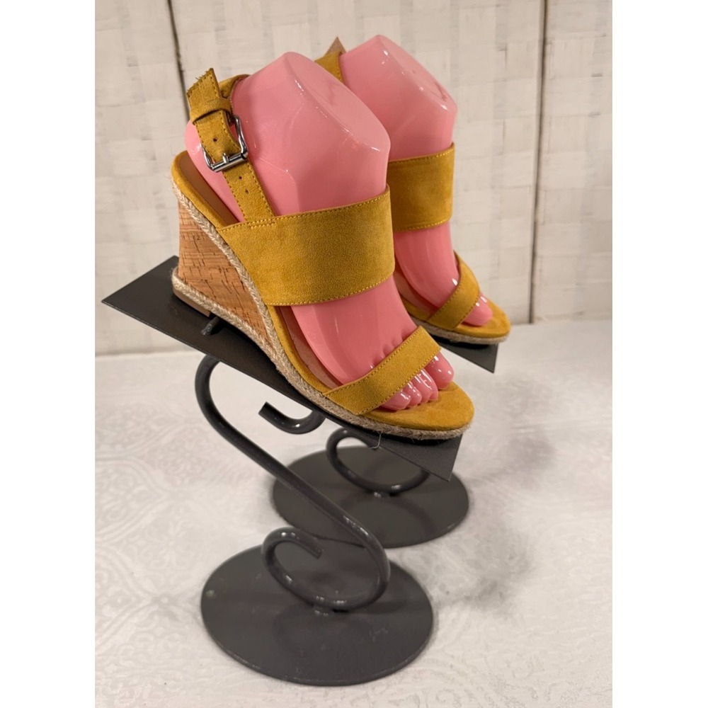 Dolce Vita DV8 mustard wedge sandals women's size 6